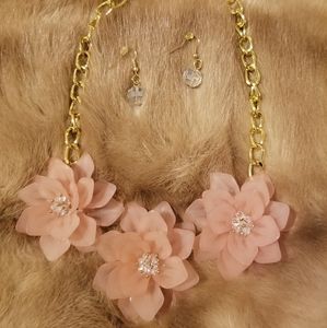 Dainty Salmen/Peach 3D flower Necklace set